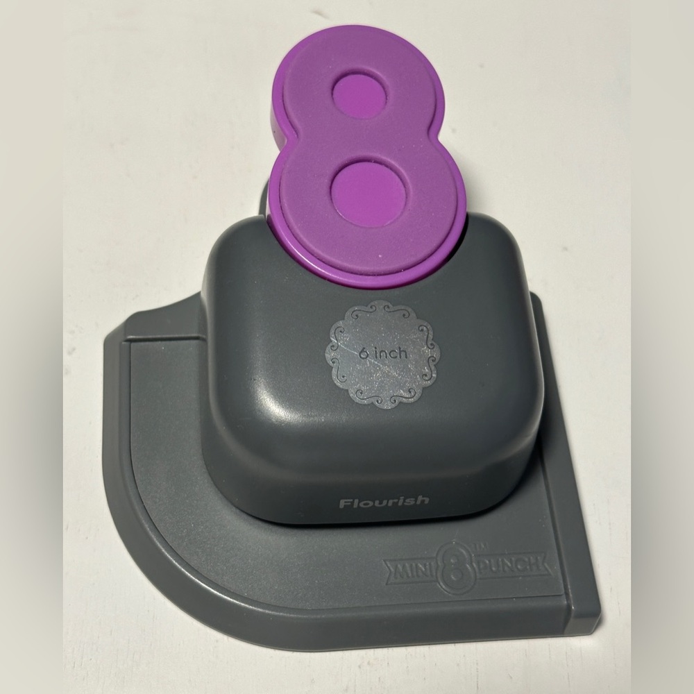 We R Memory Keepers Mini 8 Punch Flourish Design